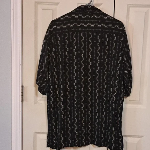 Pierre Cardin Black and White Patterned Shirt - Picture 2 of 3